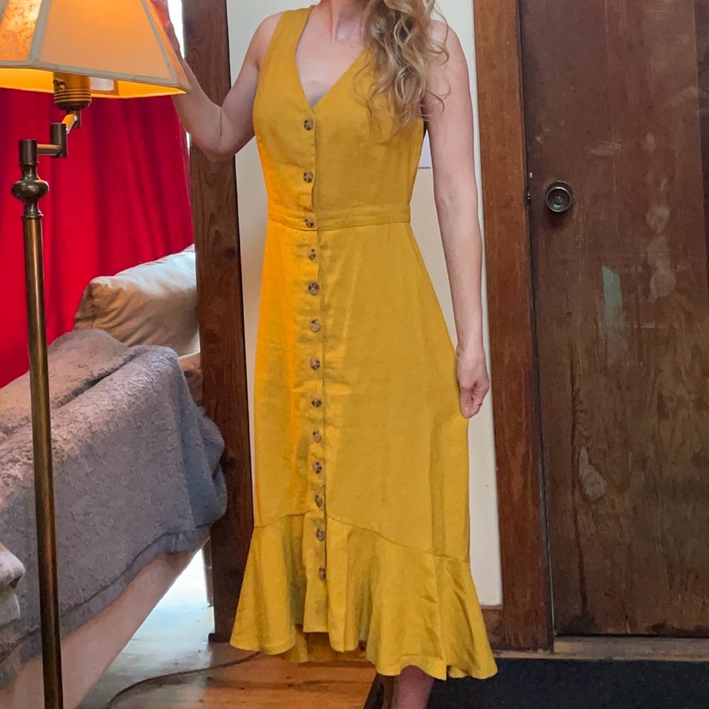 Lulu's Yellow Sleeveless V-Neck Midi Sundress
